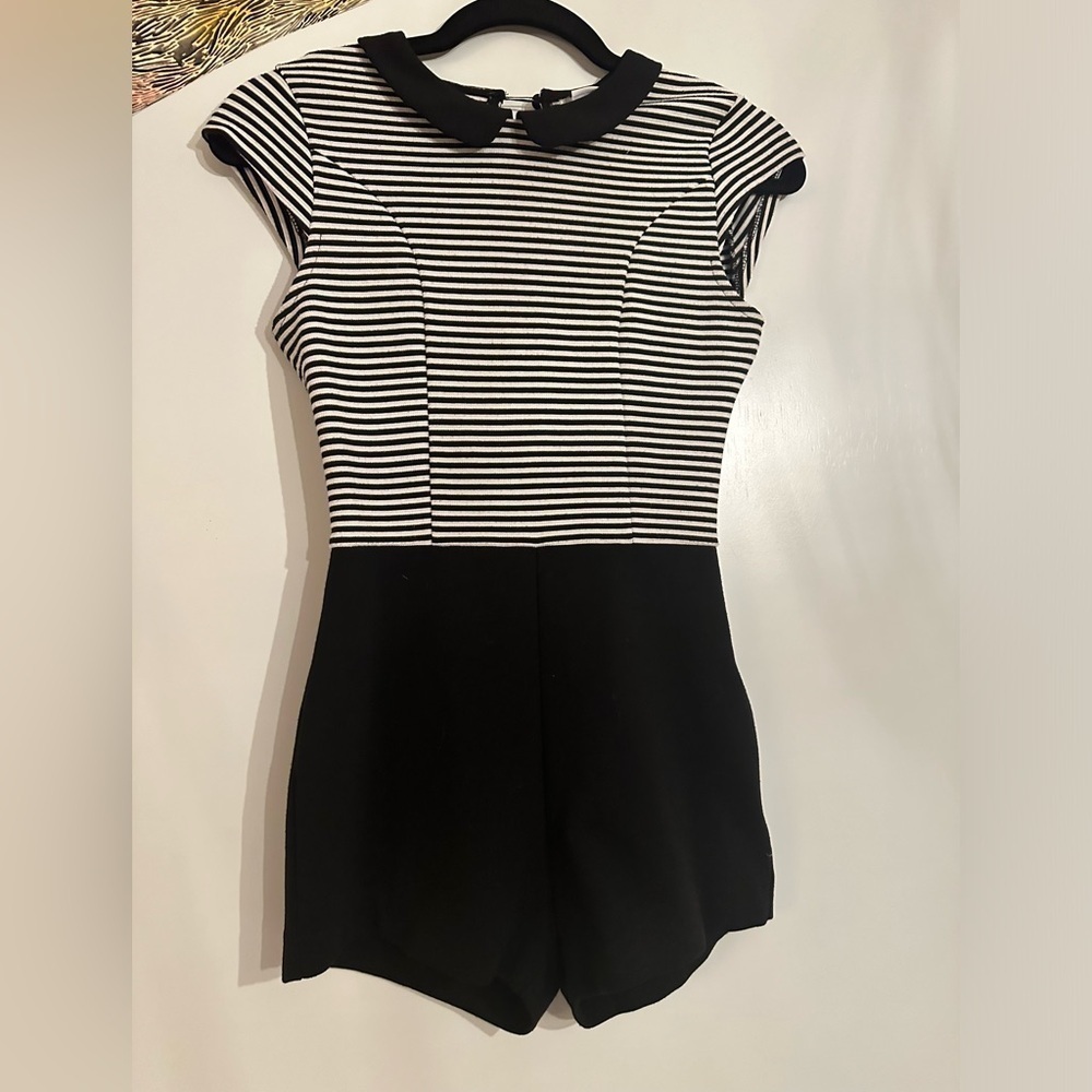 Cooperative shorts jumper romper black and white stripe Peter Pan XS